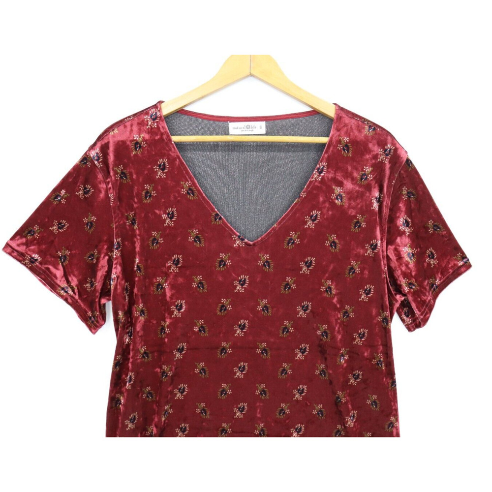 Women's Red V-Neck Short Sleeve Dress - Picture 6 of 11
